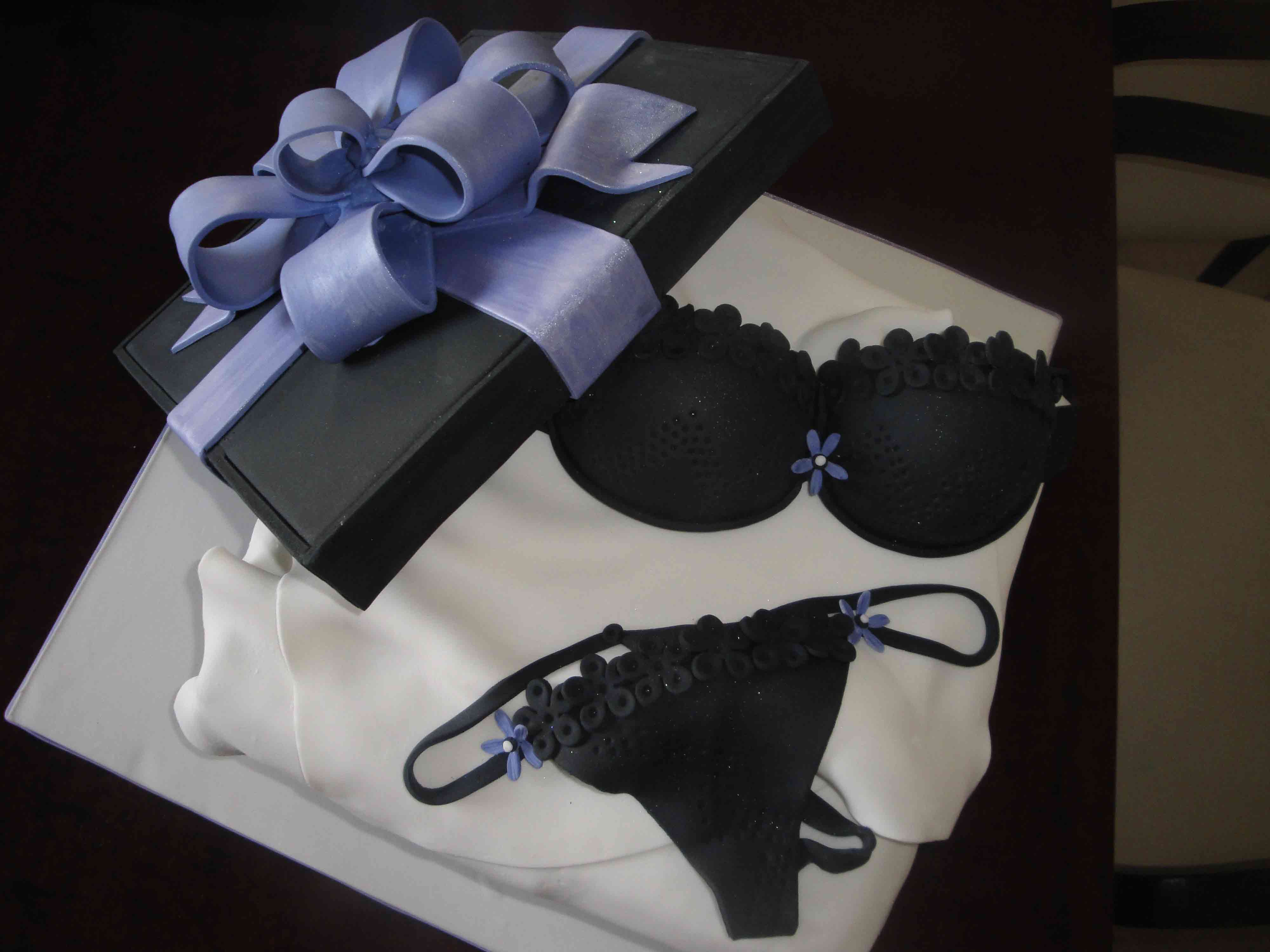 Bolo de Aniversário para Adulto - 28